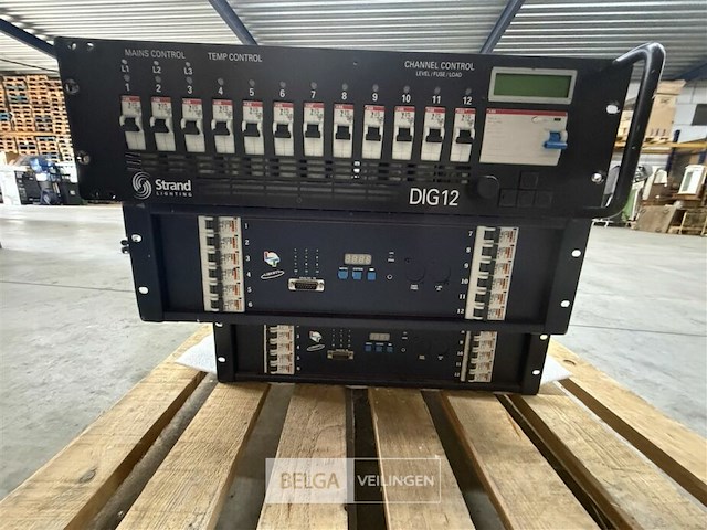 1 pallet versterkers + controle panelen - afbeelding 3 van  6