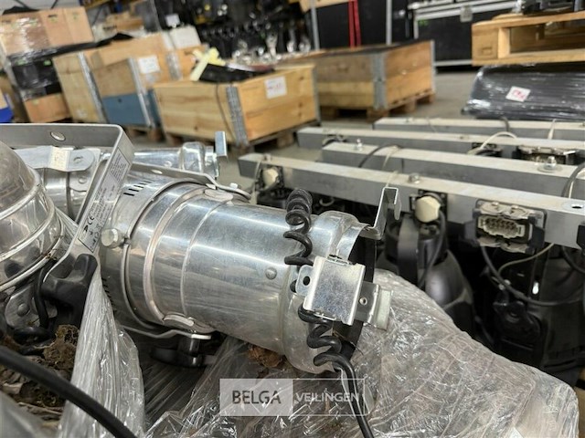 1 pallet zilverkleurige par p46 - e27 fitting spots zonder lampen max 150watt - afbeelding 4 van  5