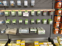 1 partij bevestigingsmaterialen - afbeelding 1 van  8