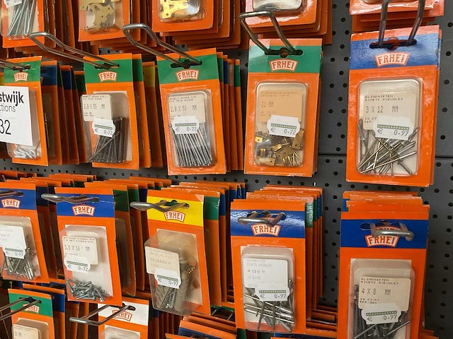 1 partij bevestigingsmaterialen - afbeelding 2 van  14