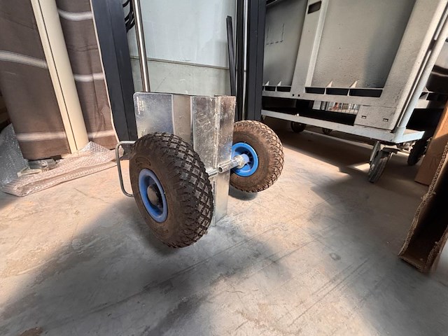 1 platenkarretje - afbeelding 2 van  2