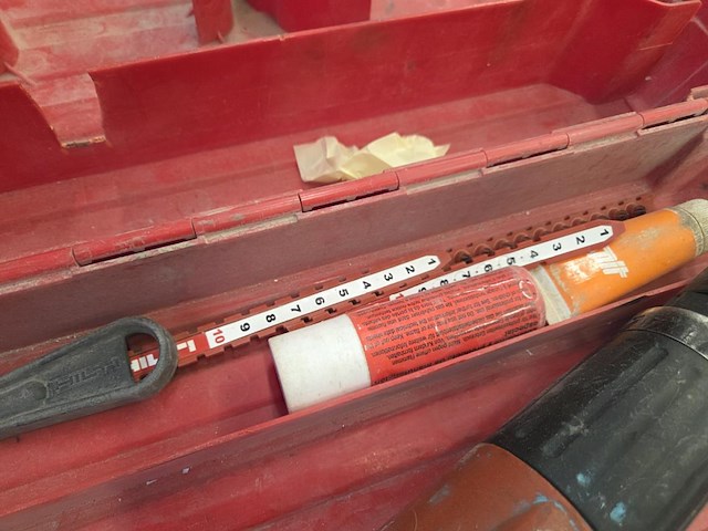 1 pneumatisch hilti dx 460 spijkerpistool - afbeelding 3 van  5