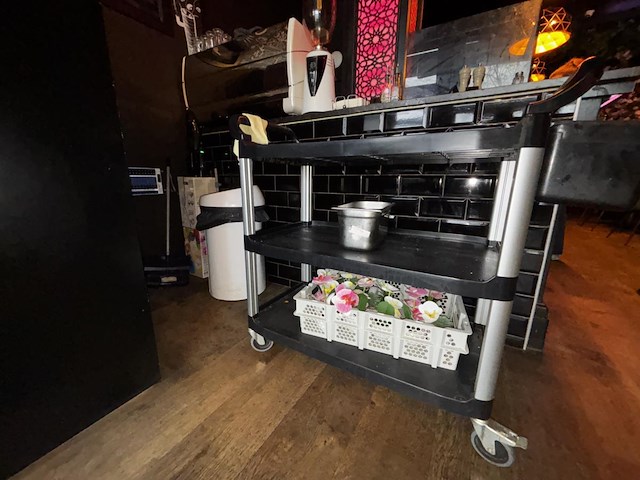 1 pvc serveerwagen - afbeelding 1 van  1