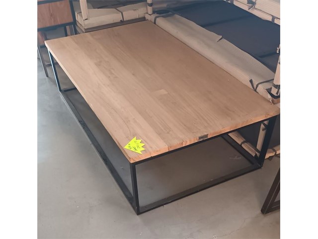 1 rechthoekig salontafel met ijzeren onderstel - afbeelding 1 van  1