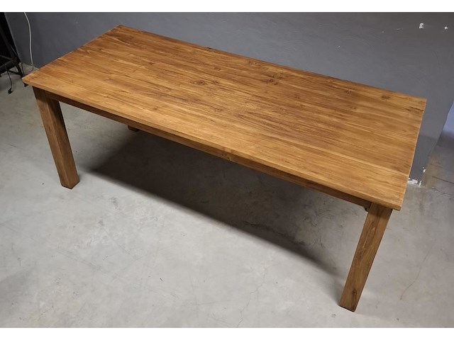 1 rechthoekige eetkamer tafel met rechthoekige poten - afbeelding 1 van  1