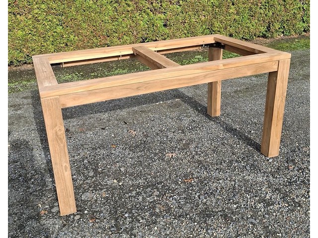 1 rechthoekige eetkamertafel (zonder stenen) - afbeelding 2 van  2