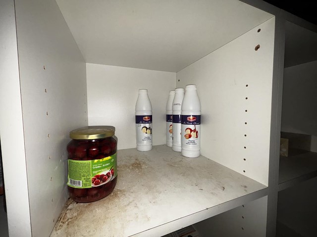 1 restinhoud kelder - afbeelding 12 van  18