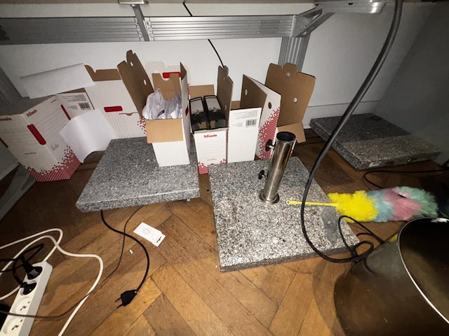 1 restlot bureau - afbeelding 12 van  13