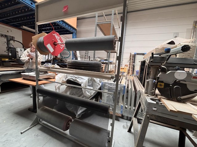 1 rolhouder voor vliegengaas - afbeelding 1 van  7