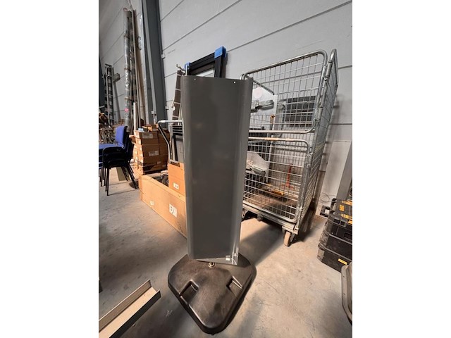 1 ronddraaiend reclamepaneel nieuw - afbeelding 1 van  2