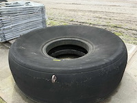 1 rubberen bandenschommel - afbeelding 1 van  3