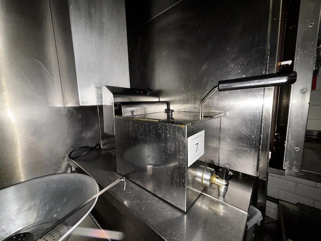 1 rvs friteuse nn - afbeelding 1 van  3