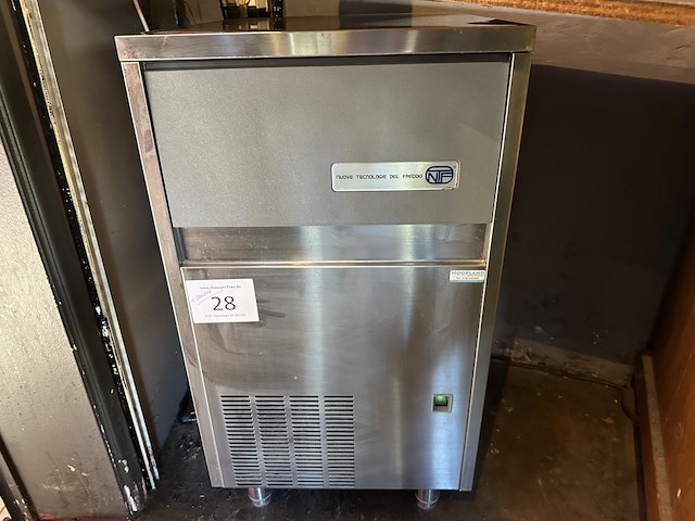 1 rvs ijsblokjesmachine ntf - afbeelding 1 van  6