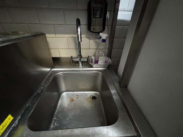 1 rvs spoelbak vv mengkraan - afbeelding 2 van  3