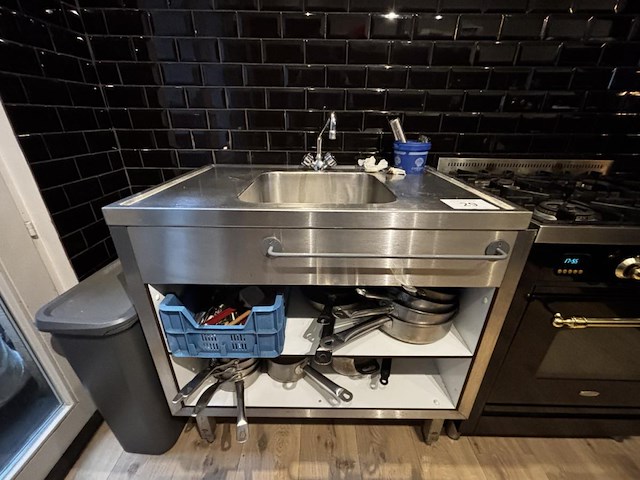 1 rvs wastafel - afbeelding 1 van  3