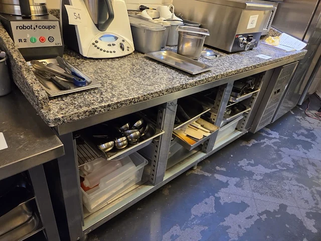 1 rvs werktafel met marmeren blad - afbeelding 1 van  4