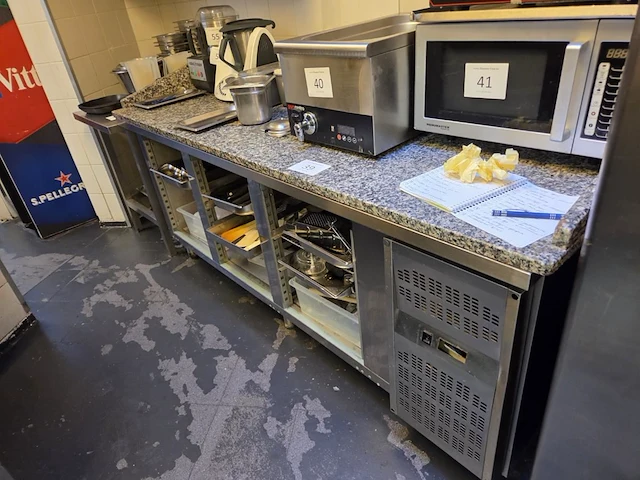 1 rvs werktafel met marmeren blad - afbeelding 4 van  4