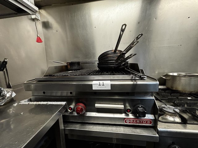 1 rvs werktafel vv rvs grill berto’s - afbeelding 1 van  3