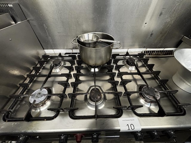 1 rvs zanussi 6-pits gasfornuis met oven - afbeelding 3 van  5