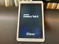 1 samsung tablet galaxy tab e