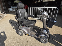 1 scootmobiel sterling s425