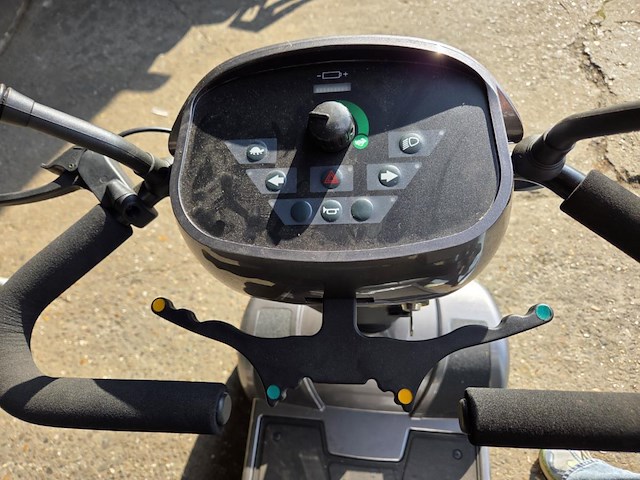 1 scootmobiel sterling s425 - afbeelding 8 van  13