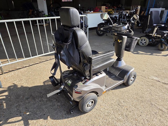 1 scootmobiel sterling s425 - afbeelding 9 van  13