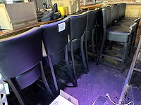 1 semi lederen hoge krukken met rugleuning - afbeelding 1 van  3