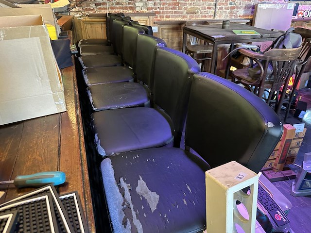 1 semi lederen hoge krukken met rugleuning - afbeelding 3 van  3