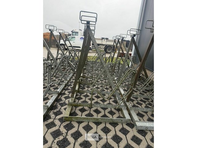 1 semi-verticaal fietsenrek - afbeelding 2 van  2