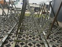 1 semi-verticaal fietsenrek - afbeelding 2 van  2