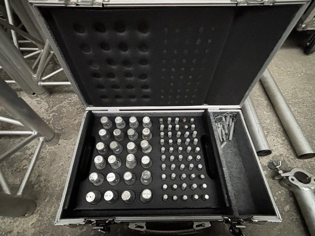 1 set alu trussen x30v - afbeelding 7 van  12