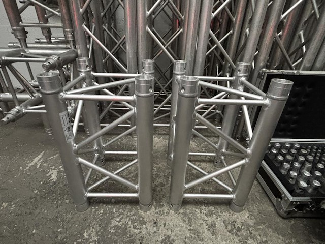 1 set alu trussen x30v - afbeelding 8 van  12