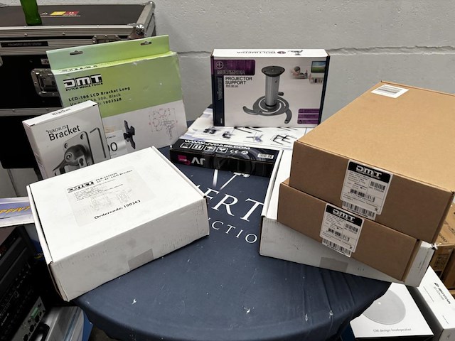 1 set div brackets - afbeelding 1 van  8