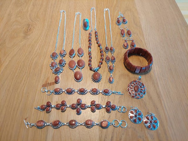 1 set diverse fantasie juwelen - afbeelding 1 van  6