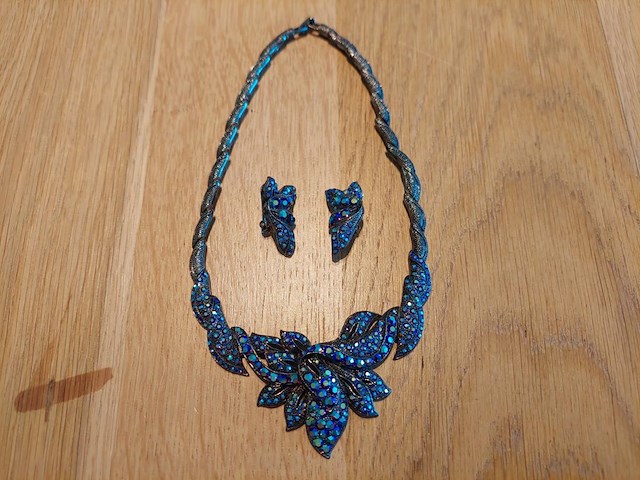 1 set diverse fantasie juwelen - afbeelding 1 van  6