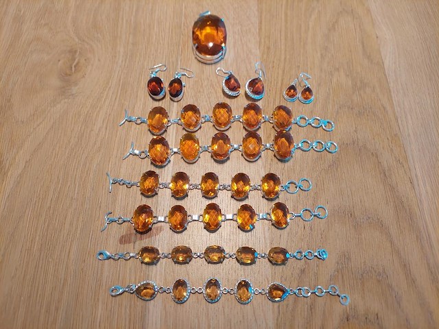 1 set diverse fantasie juwelen - afbeelding 1 van  5