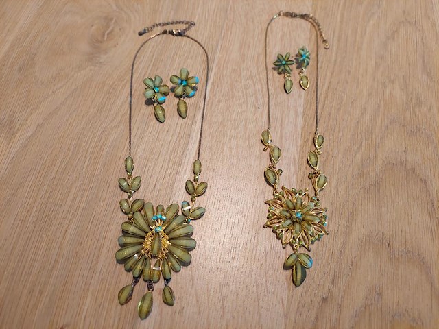1 set diverse fantasie juwelen - afbeelding 1 van  14