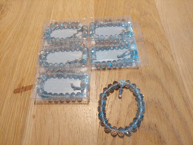 1 set diverse fantasie juwelen - afbeelding 1 van  6