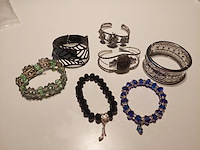 1 set diverse fantasie juwelen - afbeelding 1 van  11