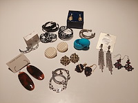 1 set diverse fantasie juwelen