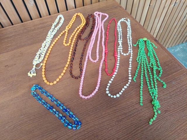 1 set diverse fantasie juwelen - afbeelding 1 van  4