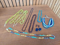 1 set diverse fantasie juwelen - afbeelding 1 van  6