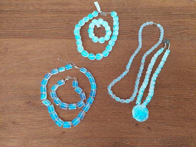 1 set diverse fantasie juwelen - afbeelding 1 van  5