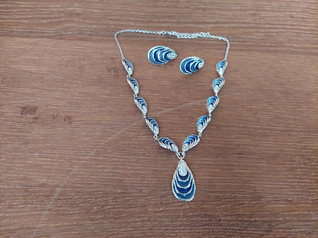 1 set diverse fantasie juwelen - afbeelding 1 van  5
