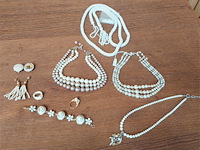 1 set diverse fantasie juwelen - afbeelding 1 van  7