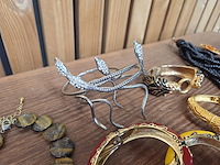 1 set diverse fantasie juwelen - afbeelding 12 van  15