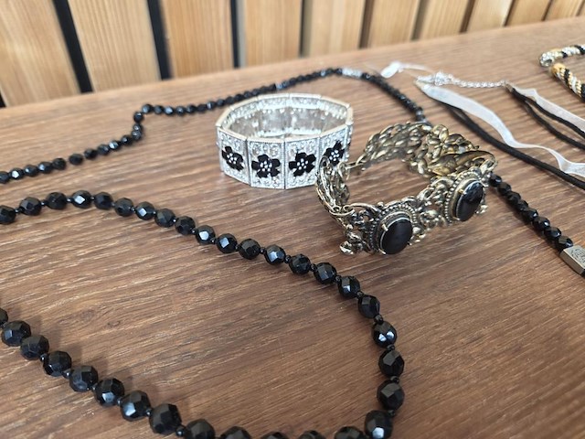 1 set diverse fantasie juwelen - afbeelding 9 van  12
