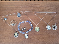1 set diverse fantasie juwelen - afbeelding 1 van  6