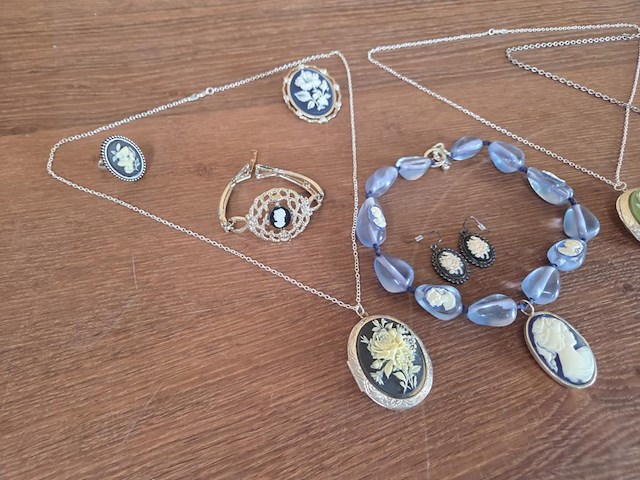 1 set diverse fantasie juwelen - afbeelding 2 van  6